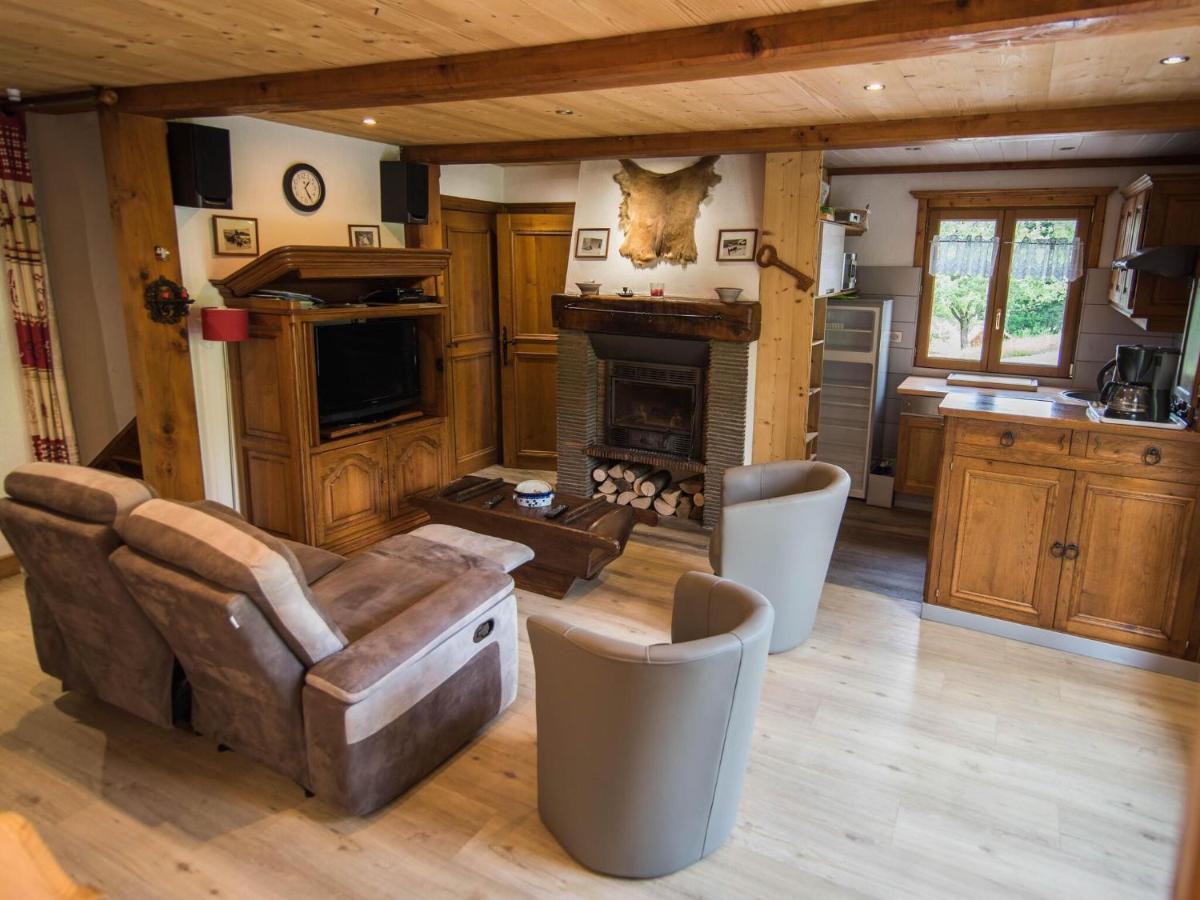Charming Chalet In Ventron With Terrace Екстер'єр фото